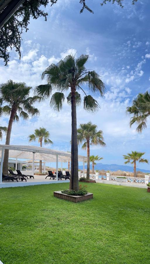 Residence Saranda International Buitenkant foto
