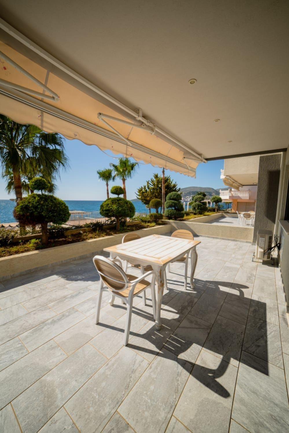 Residence Saranda International Buitenkant foto